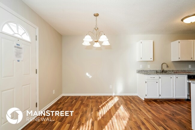 Photo - 1290 Freemont Ln