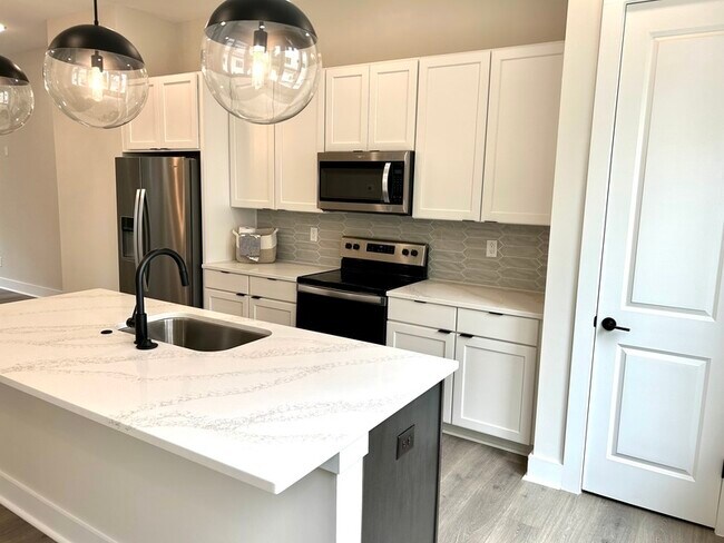 Photo - 407 Strong Ave