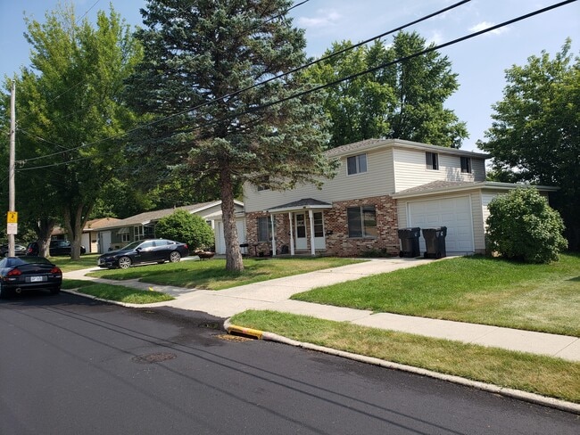 Photo - 444 N Henninger St