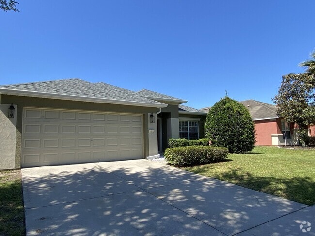 Building Photo - **Available 1st week of September, Spaciou... Rental
