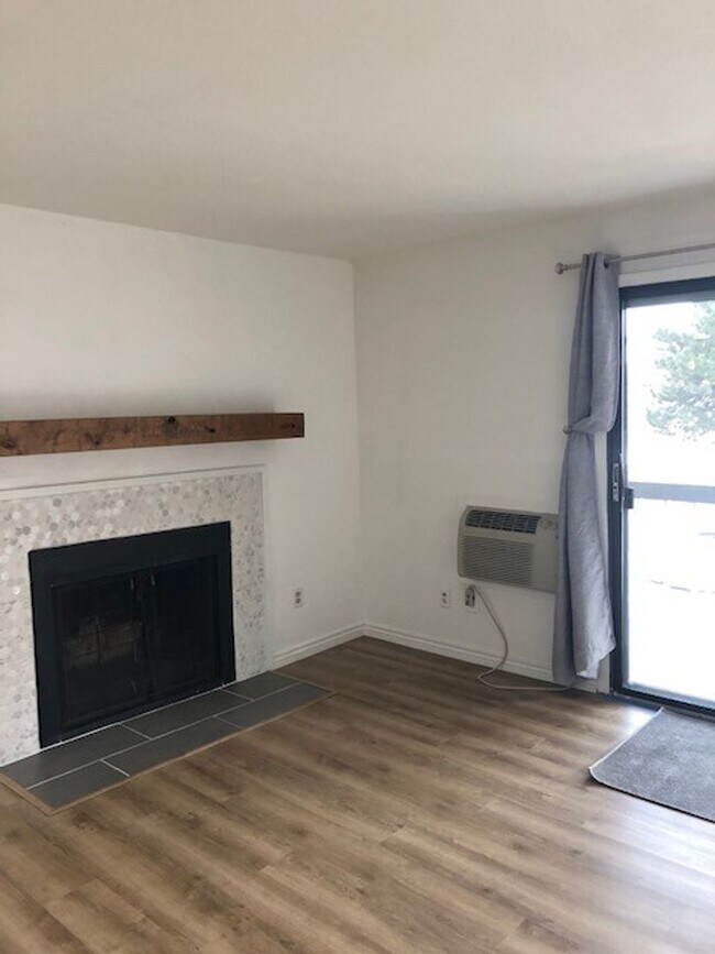 Photo - Conveniently Located Boulder Condo for Rent with Pool Overlooking the Flatirons Unit 111