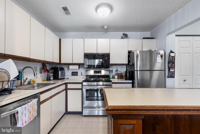 Photo - 1102 Diamond Dr