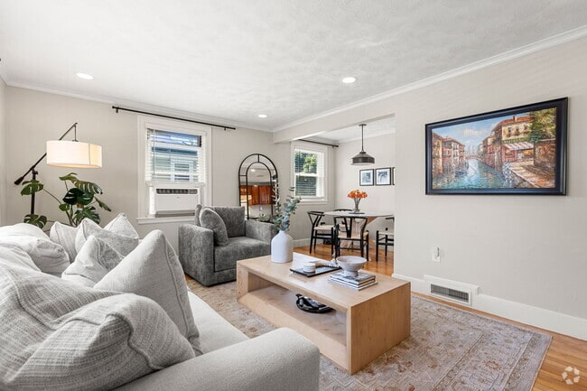 Building Photo - 39 Grew Hill Rd Unit 2 Beds  Plus office Rental