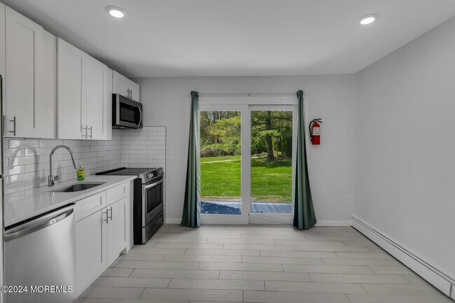 Photo - 96 East Ave Unit 85