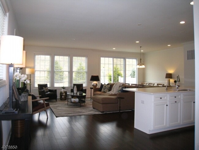 1 Warren Dr