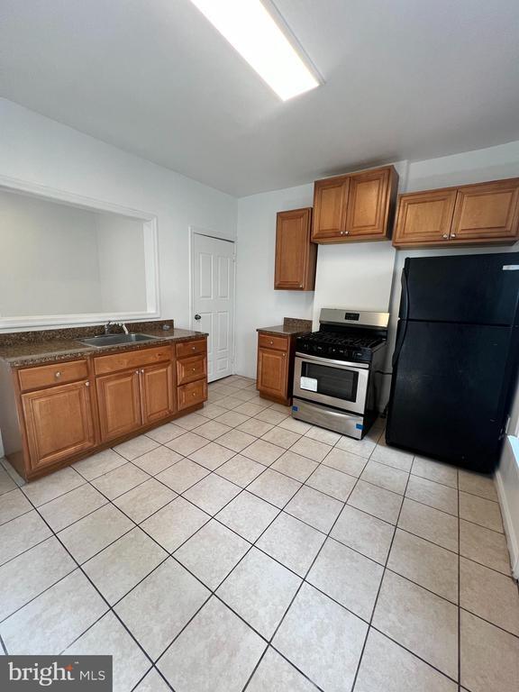 Photo - 323 Collins Ave