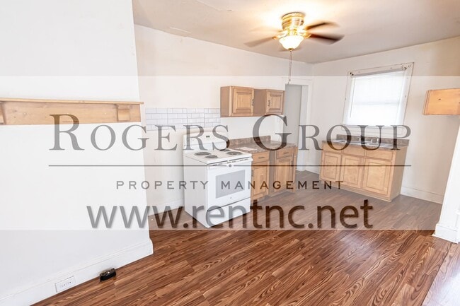 Photo - 428 N Chestnut St