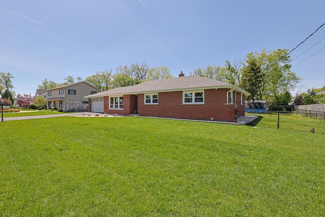 Photo - 2232 Sprucewood Ave