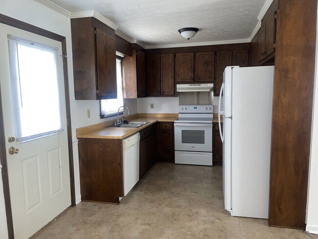 Photo - "Charming 3-Bedroom Sanctuary with 2 Full Baths in Prime Simpsonville Location!"