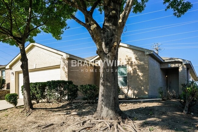 Photo - 6159 Balcony Ln