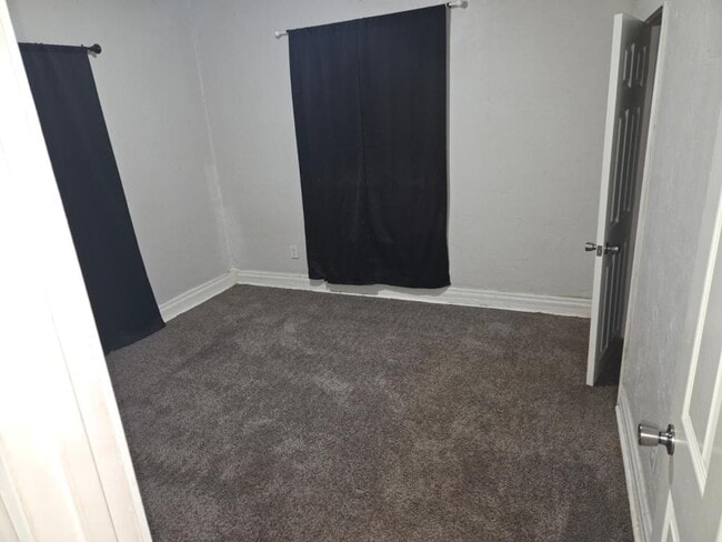 Photo - 413.5 E Washington Ave