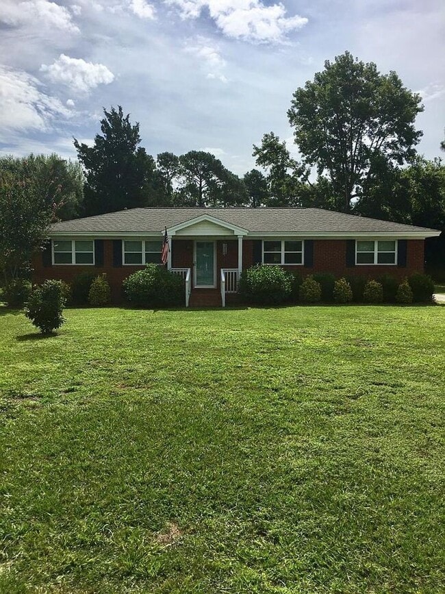Building Photo - Home Located in Central Wilmington