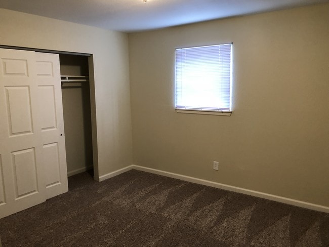 Daisy Walnut Apartments