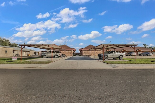 Building Photo - 706 Thompson Rd Unit 1 Rental