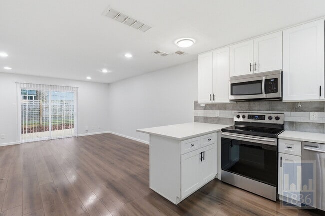 Photo - 3820 Southway Dr Unit C