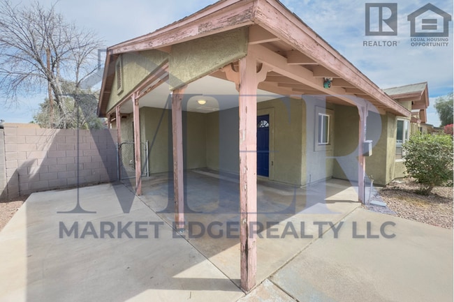 Photo - 4Bed/2Bath House at Alma School Rd/Ray Rd! Ready for Immediate Move-In! -- FENCED-IN YARD! NO HOA!