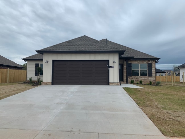 Building Photo - 403 N Otoe St