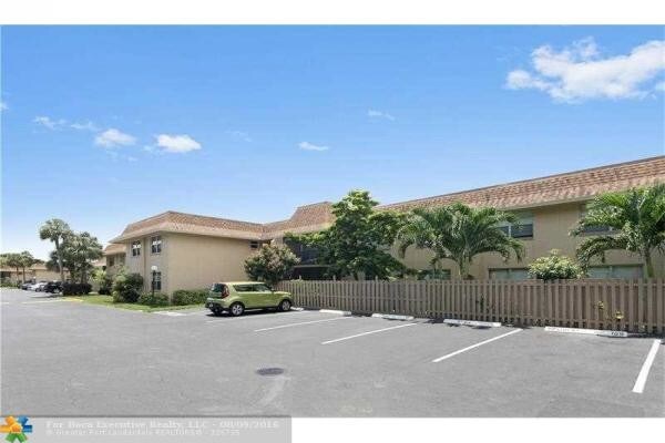 APARCAMIENTO - 1271 NW 13th St Unidad 433-C