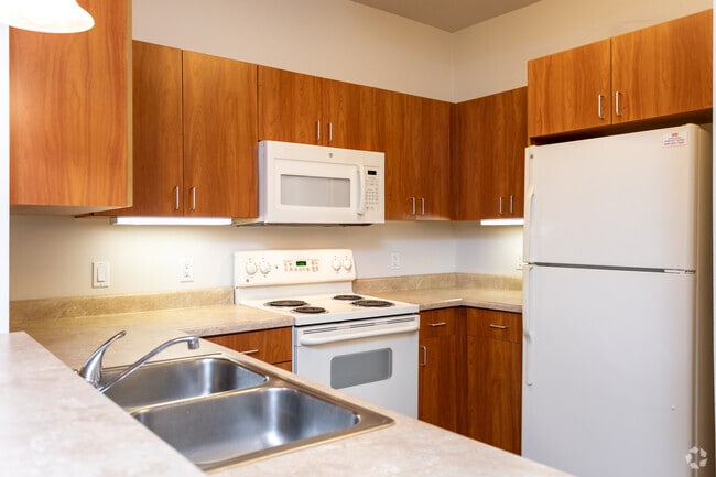 2BR, 2BA - 1,023SF