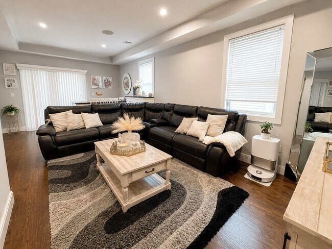 7 Langford Park Unit 2