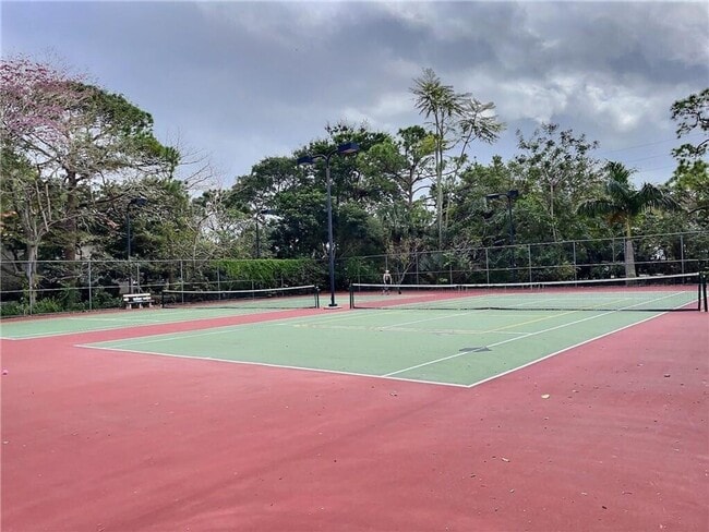 Photo - 525 Bayfront Dr