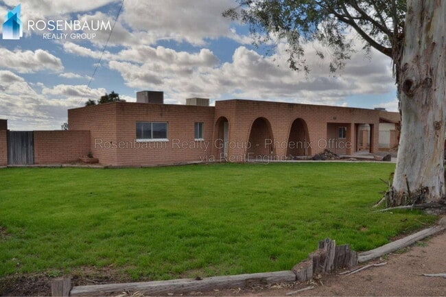 Building Photo - 931 W Martin Rd