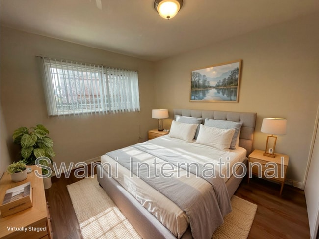 Photo - 724 W 80th St