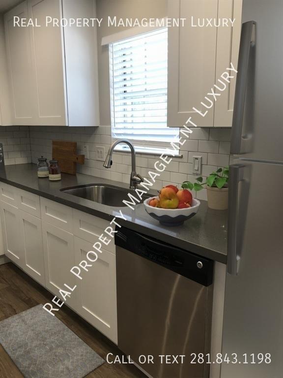 Photo - 1822 Pine Village Dr