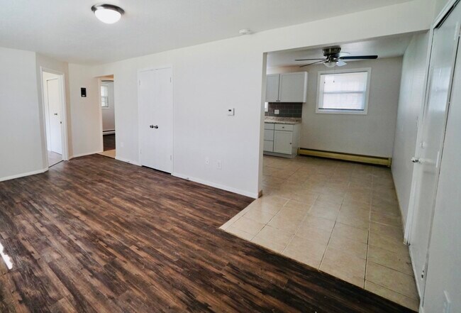 Photo - 615 W Bennett St