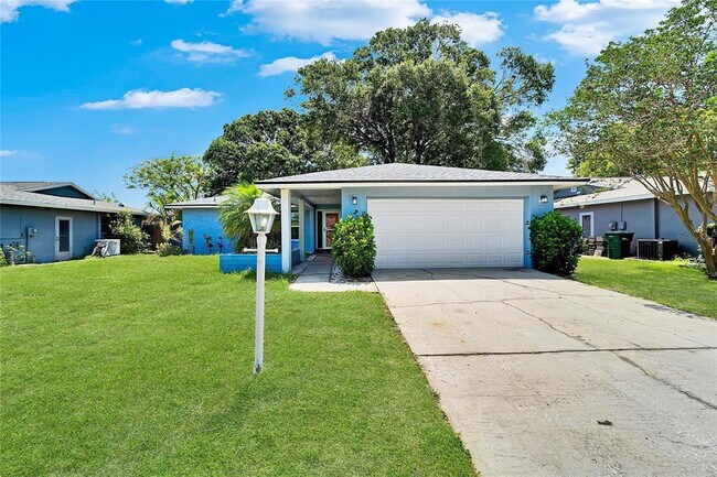 Photo - 2552 Bramblewood Dr W