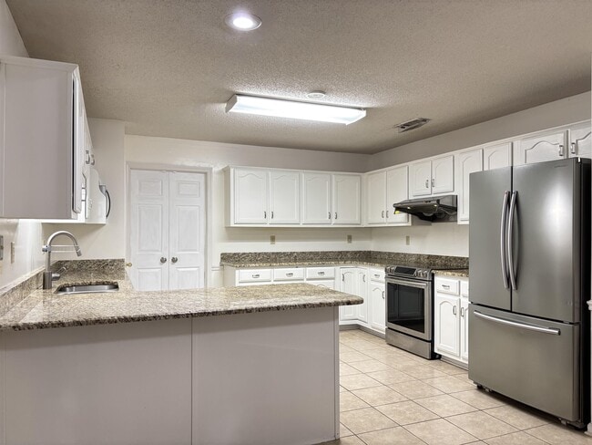 Photo - 1077 Sugar Ln