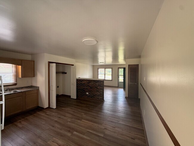 Photo - 1282 Jaclyn Ln