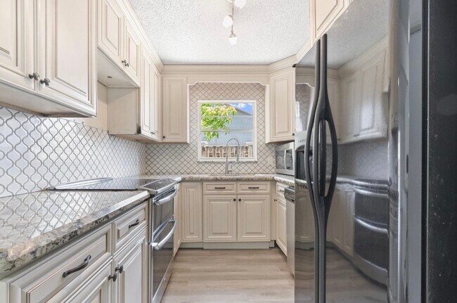 Photo - 23089 SW 55th Ave Casa