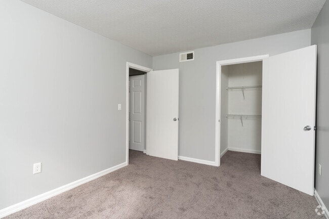 2BR, 2BA - 1,100SF - Second Bedroom