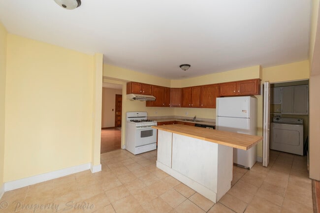 Photo - 129 S Orchard Dr