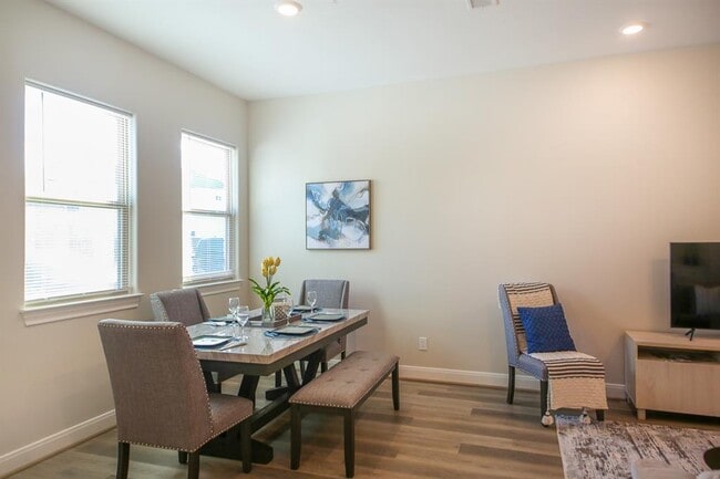 Photo - 504 Nursery Rd Unit 3102
