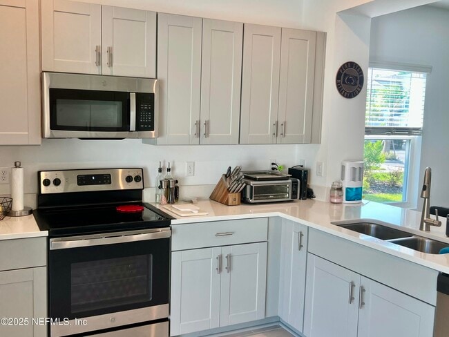 Photo - 307 Annies Pl