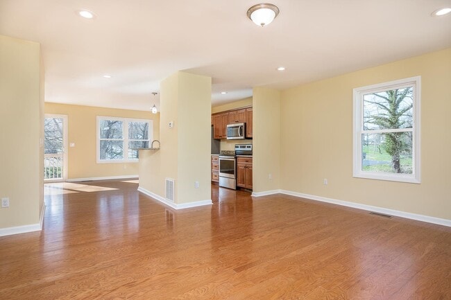 Photo - Modern Home in Shiloh!