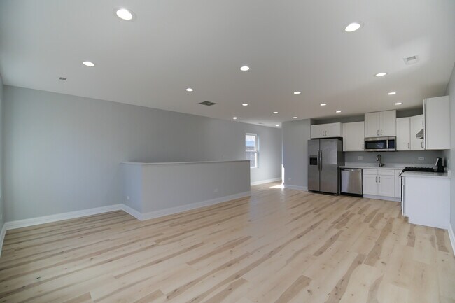 Photo - 836 N Parkside Ave Unidad 2