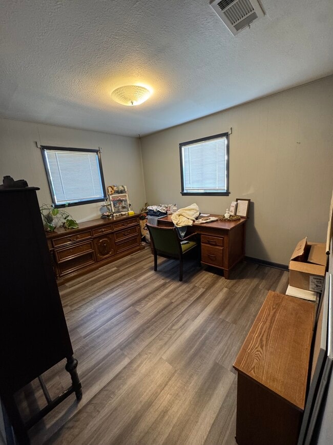 Photo - 307 Alice Dr