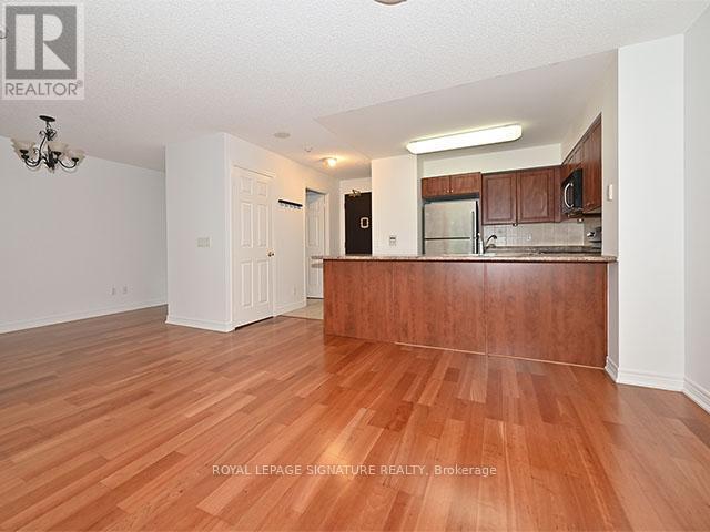 Photo - 30 Grand Trunk Crescent Unit 612