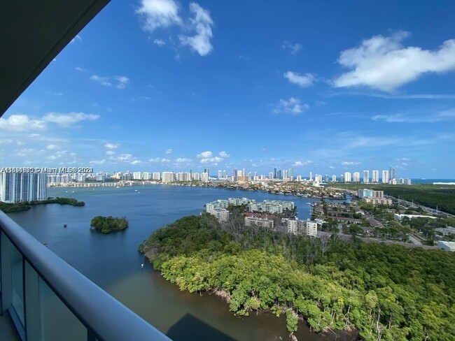 Photo - 16385 Biscayne Blvd Condo