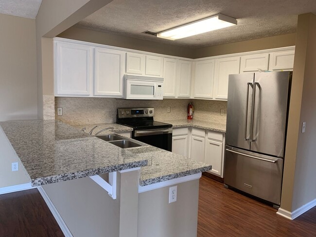 Photo - Edge West 9-304