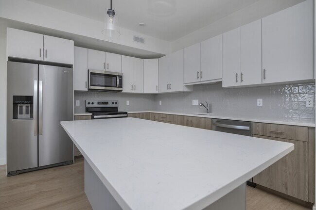 Photo - 100 N Main St Unit 102