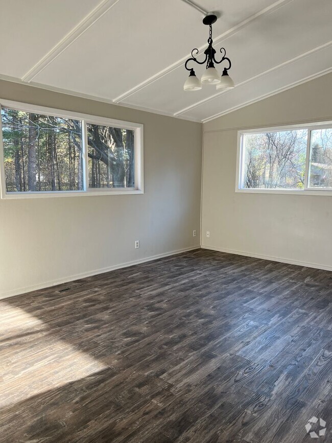 Building Photo - Stettin Duplex Unit 4517 Rental