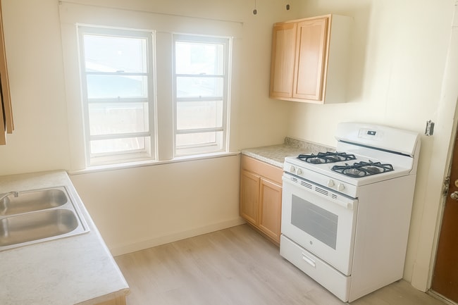 Photo - 4409 Gifford Ave