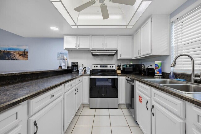 Photo - 5200 Ocean Beach Blvd Unidad FL1-ID1044460P