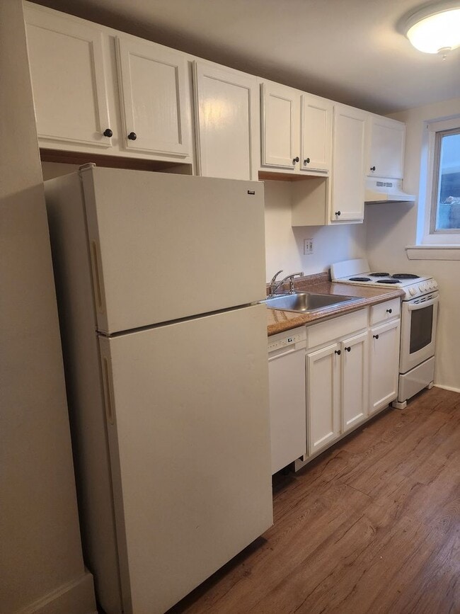 Building Photo - 2bed in Brighton