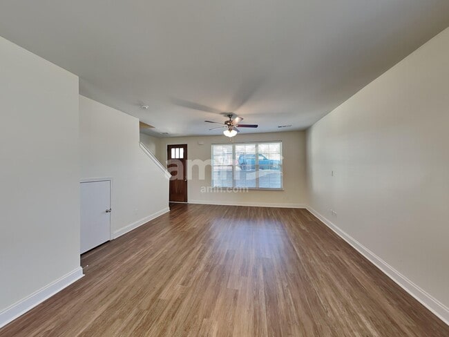 Photo - 5516 Central Grove Sq