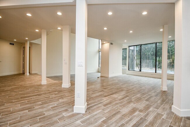 Photo - 8115 Fondren Lake Dr